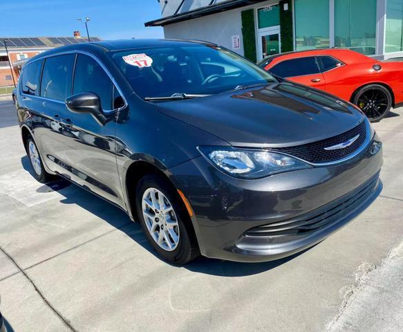 2017 chrysler pacifica lx