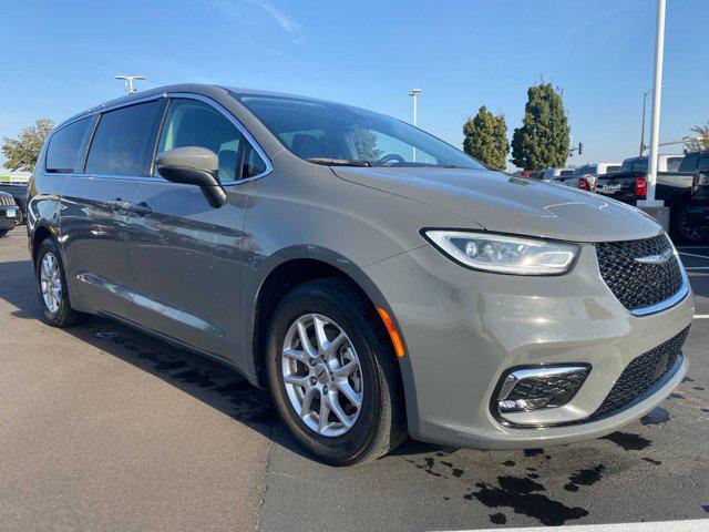 2023 chrysler pacifica touring l