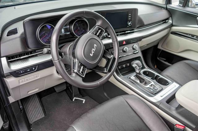 2024 kia carnival lx fwd