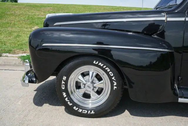1947 ford super deluxe street rod all steel air conditioning 4 wheel discs