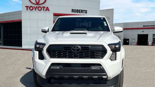 2024 Toyota Tacoma trd sport