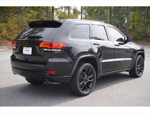 2022 jeep grand cherokee laredo