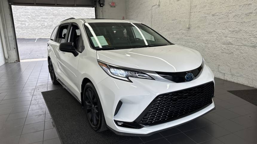 2022 toyota sienna xse 7-passenger