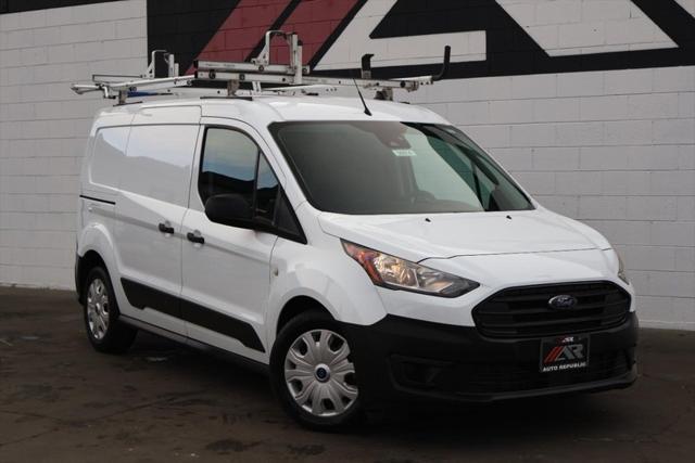 2022 ford transit connect base