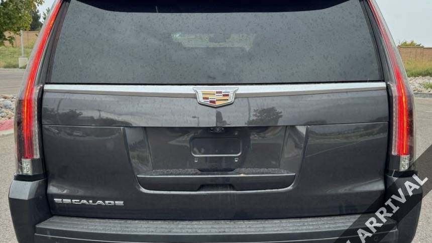 2017 cadillac escalade luxury