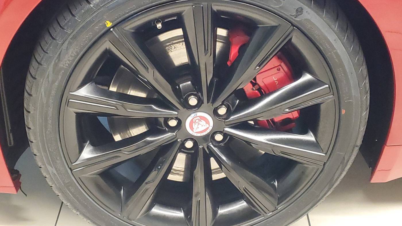 2021 jaguar f-type r
