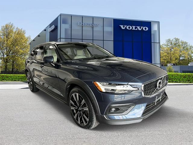 2022 volvo v60 cross country t5 awd