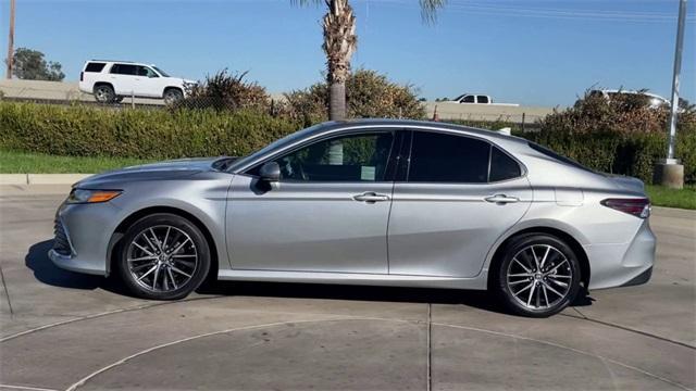 2023 toyota camry hybrid xle