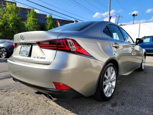 2016 lexus is 300 base