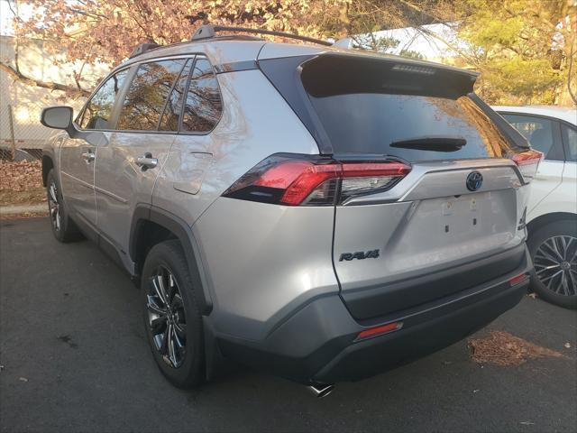 2022 toyota rav4 hybrid xle premium