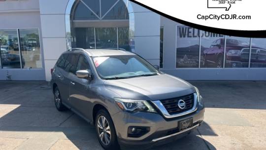 2017 nissan pathfinder sv