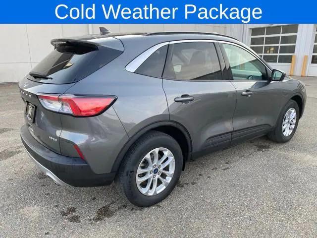 2022 ford escape se