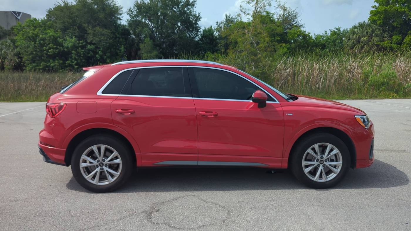 2022 audi q3 quattro s line premium 45 tfsi