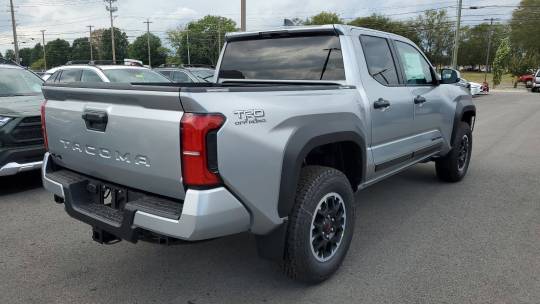 2024 Toyota Tacoma trd off-road 4d double cab