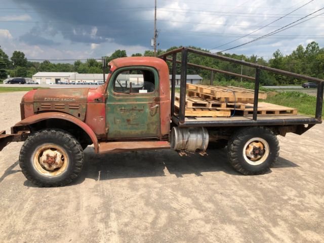 1952 civilian powerwagon runs and drives. pto, 4x4