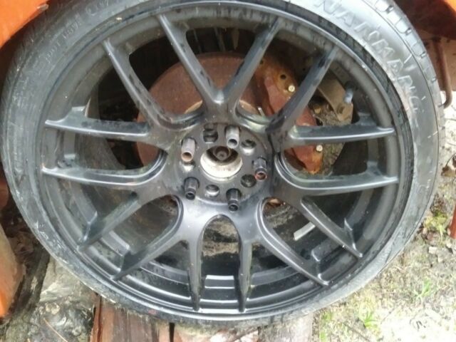 nissan 240sx s13 shell (no engine or trans) new tires and wheels. drift car