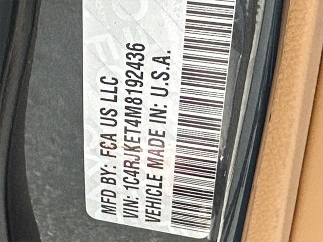 2021 jeep grand cherokee l summit reserve