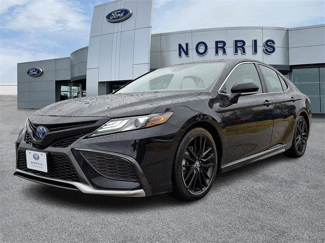 2022 toyota camry hybrid xse