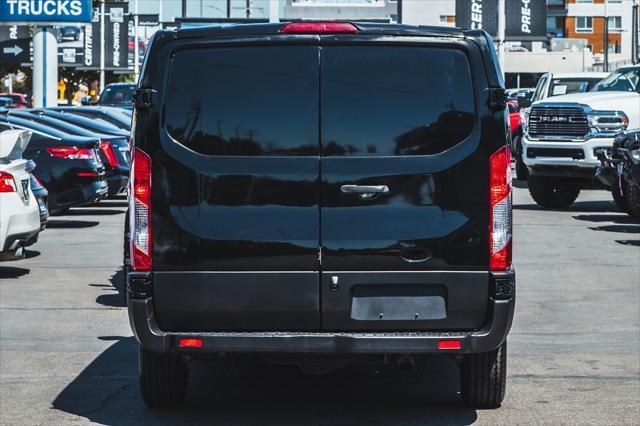 2017 ford transit-150 base