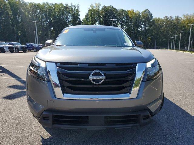 2023 nissan pathfinder sv