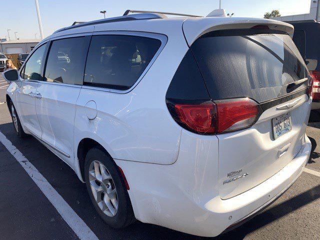 2017 chrysler pacifica touring-l