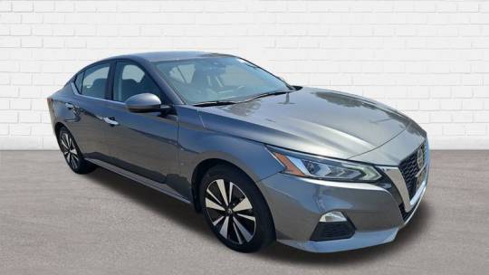 2021 nissan altima 2.5 sv