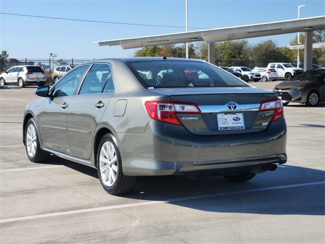 2014 toyota camry hybrid le