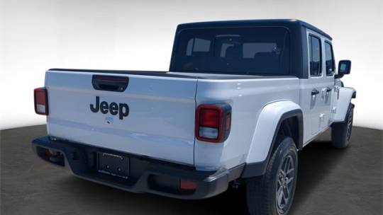 2024 Jeep Gladiator