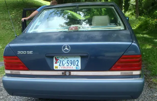 nice 1992 mercedes-benz 300 se, 4 door sedan, gasoline, v-6 engine