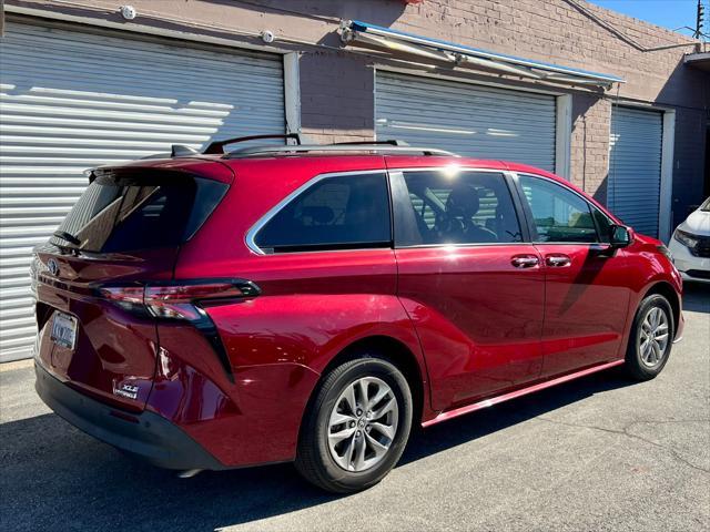 2022 toyota sienna xle 8 passenger