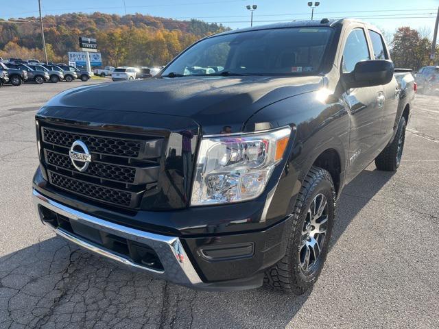 2021 nissan titan sv