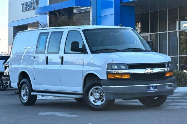 2022 chevrolet express 2500 rwd 2500 regular wheelbase wt
