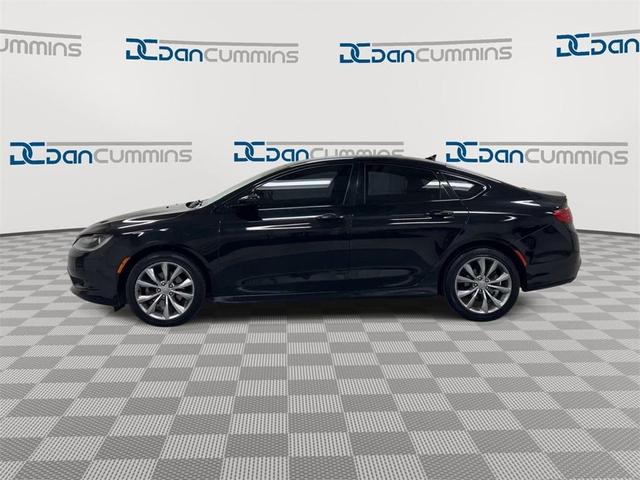 2016 chrysler 200 s