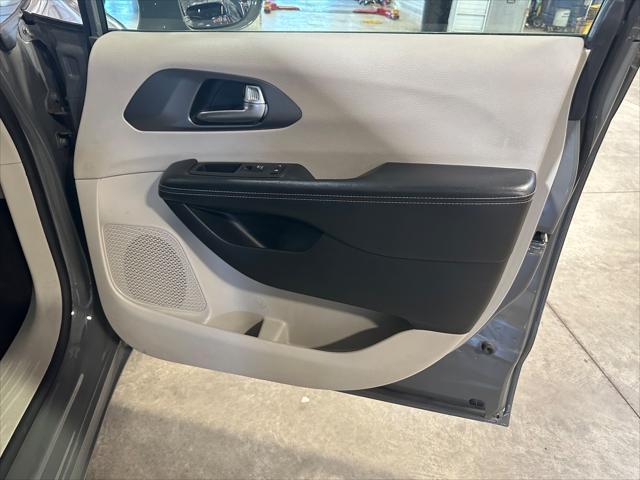 2022 chrysler pacifica touring l