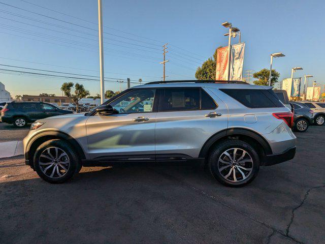 2022 ford explorer st