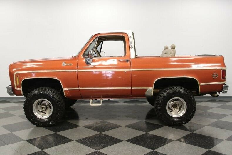 classic vintage chrome suv square body 4 wheel drive suspension lift edelbrock