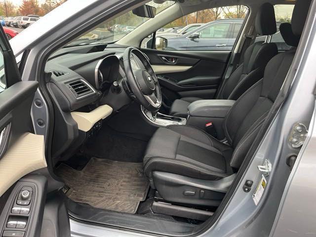 2022 subaru ascent premium 8-passenger