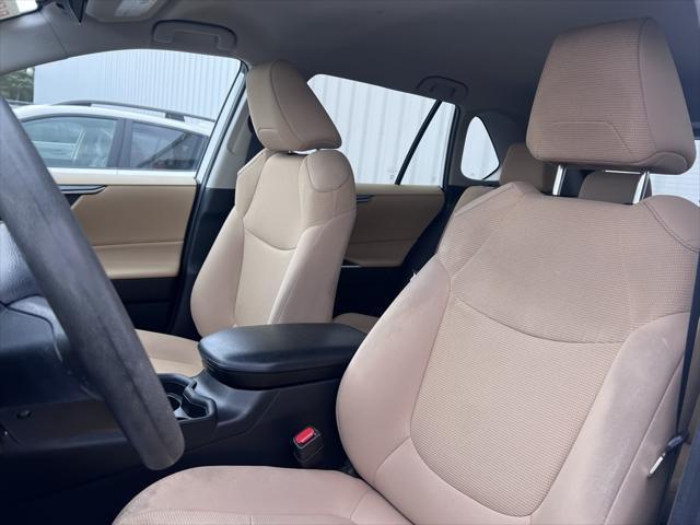 2021 toyota rav4 hybrid le