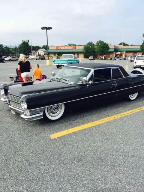 1964 cadillac coupe deville in outstanding shape. a must see classic !!!!!