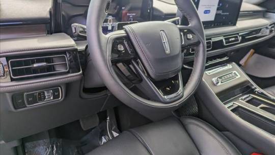 2025 Lincoln Aviator