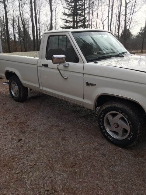 1988 ford ranger 4 x 4 pick up truck with western plow restored nice
