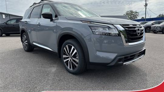 2024 Nissan Pathfinder platinum