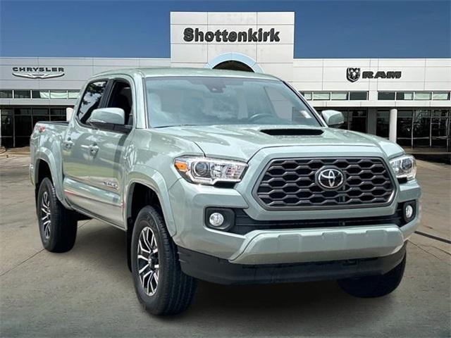 2022 toyota tacoma trd sport