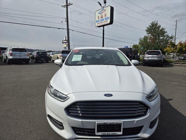 2015 ford fusion se