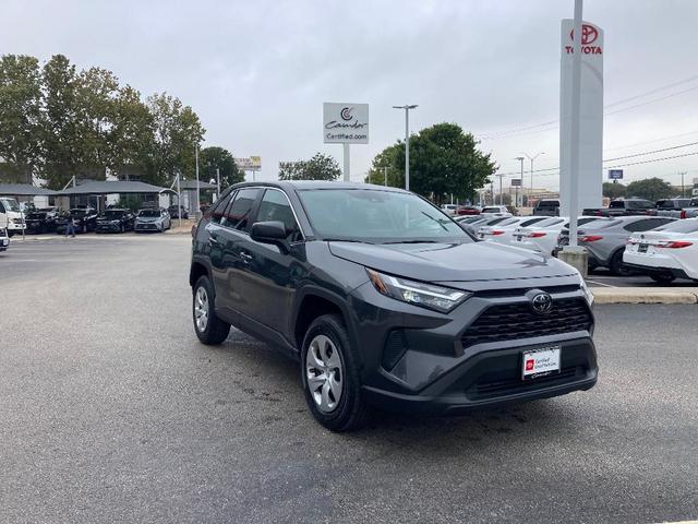 2023 toyota rav4 le