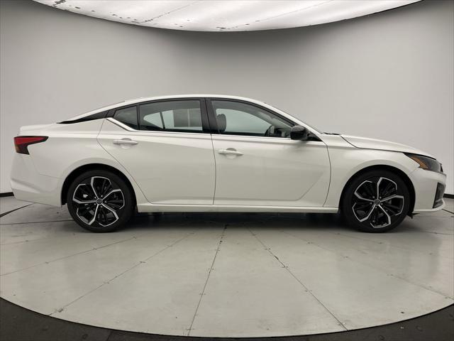 2023 nissan altima sr fwd