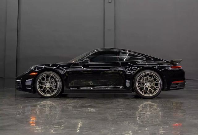 2021 porsche 911 carrera