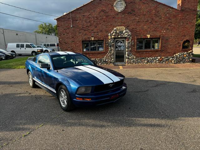 2006 ford mustang base