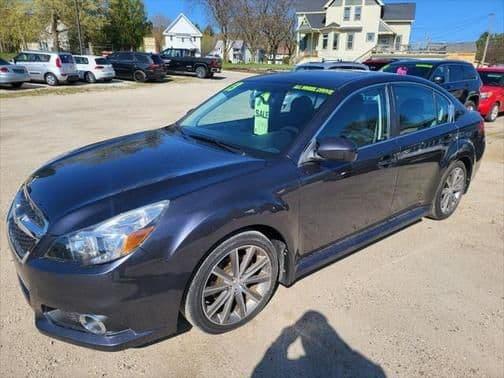 2013 subaru legacy 2.5i premium 4dr sedan in plymouth, wisconsin