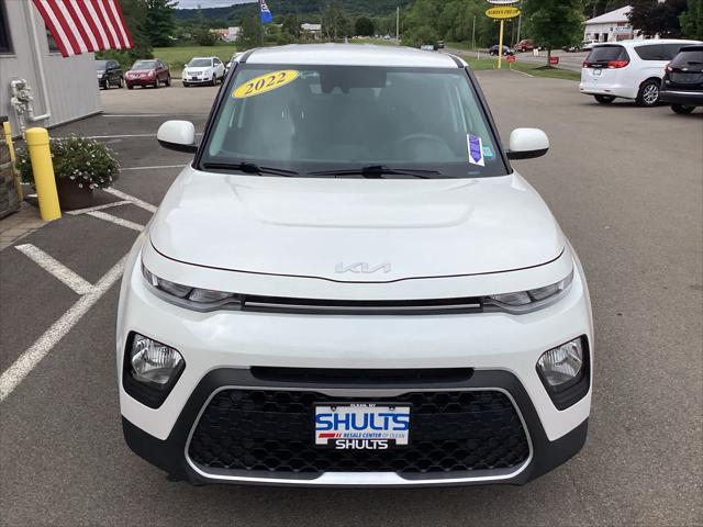 2022 kia soul lx